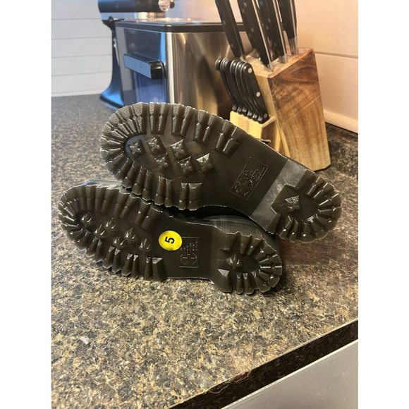 New Dr. Martens Devon Flower Buckle Platform Leather Boot - Picture 8 of 10